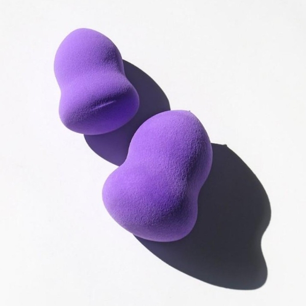 ?? Mút trang điểm AOA hình hồ lô màu tím??