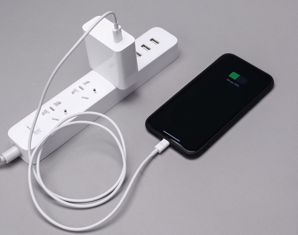 Chu trình sạc của iPhone