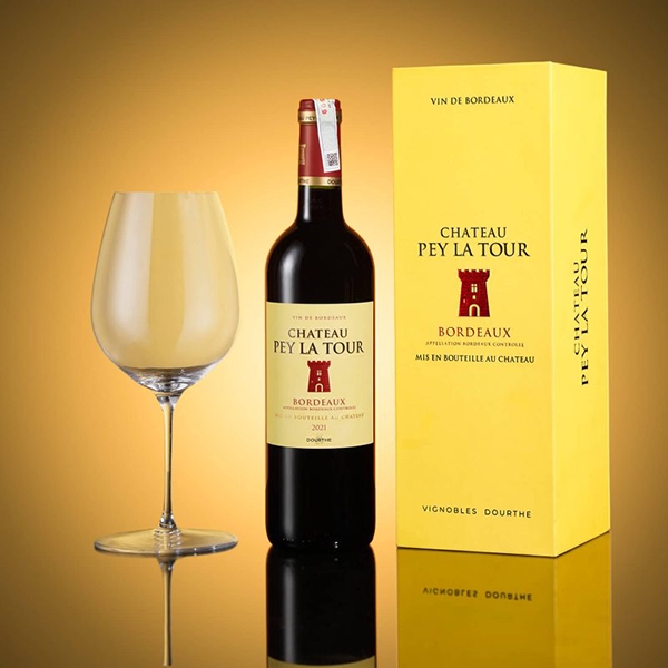 Hộp quà 1 chai rượu vang đỏ Château Pey La Tour
