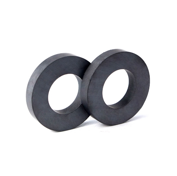 Nam Châm Ferrite Vòng Tròn Có Lỗ – Loại Lớn Màu Đen, Hút Mạnh, Dùng Cho Loa kích thước 45 ~ 220mm