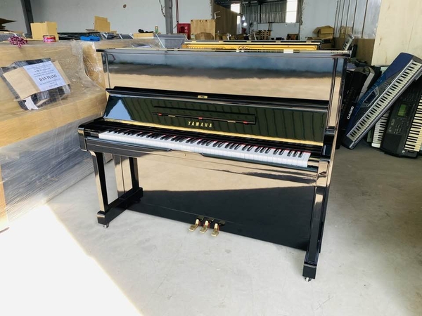 piano yamaha u1g