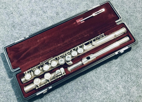  Flute Yamaha YFL-221