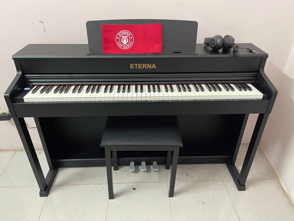 piano eterna as1500 tại nhà khách hàng