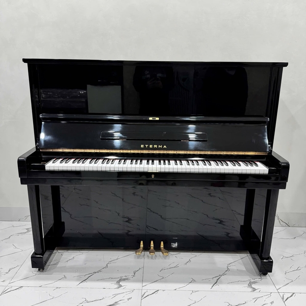 Piano cơ Eterna 35 
