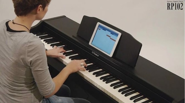 Đàn piano điện Roland RP102