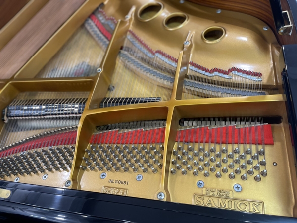 grand piano samick g185e