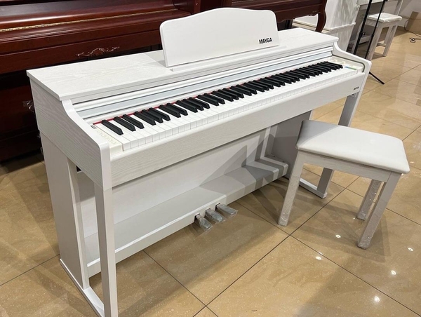 Piano Mayga MP13