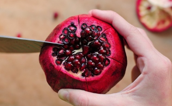 Cách làm nước ép lựu đỏ cực ngon ngay tại nhà