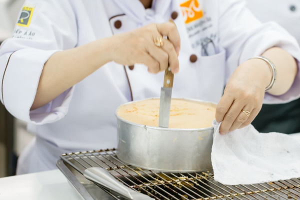 Khuôn làm bánh gato và những điều bạn cần biết