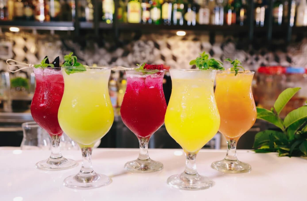 Có nên mở quán kinh doanh nước ép trái cây vỉa hè không?