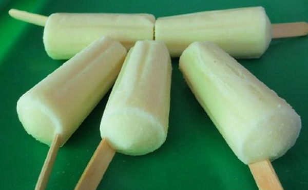 Quay về tuổi thơ với món kem đậu xanh