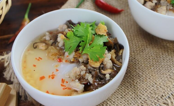 Cách làm bánh đúc nóng thịt bằm nấm mèo hấp dẫn