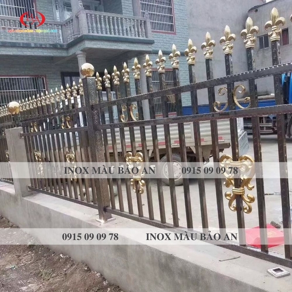 Mẫu hàng rào HR11