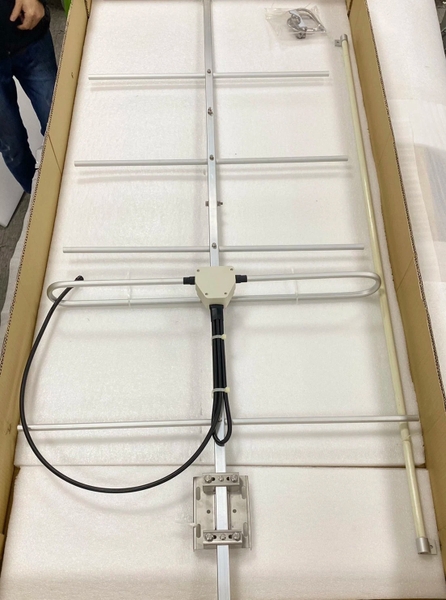 158-mhz-to-178-mhz-12dbi-yagi-directional-outdoor-antenna