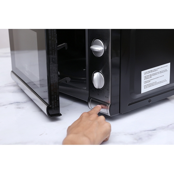 Lò Vi Sóng ELECTROLUX EMM2026MX 20 lít
