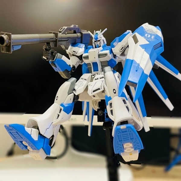 Mô hình lắp ráp HG 1/144 HiNu Rx93-v2 Build fighter XFS