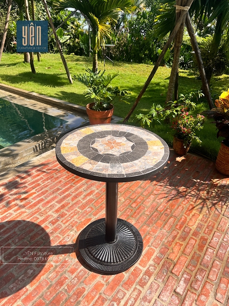 ban-cafe-mat-da-mosaic