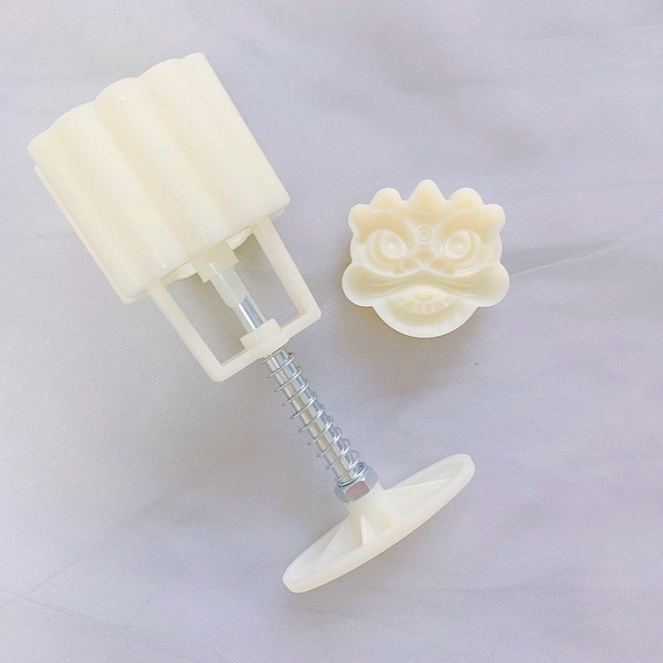 000346K19_Khuôn trung thu lò xo 50g - 1 mặt Kỳ lân