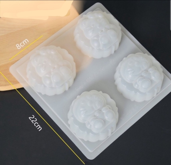 000229K39_Khuôn nhựa vĩ 4 hình Đôremon và kitty làm bánh thạch rau câu