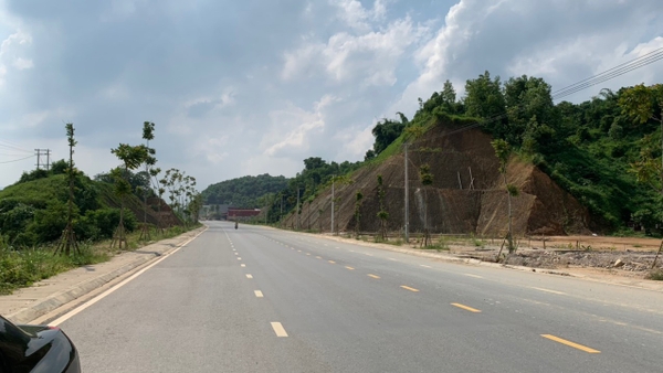 Bán lô đất 5x20 cực đẹp đường Nối Cầu Tuần Quán Bách Lẫm view sông Hồng.