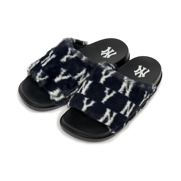 Dép MLB Chunky Mound Fur Winter New York Yankees Black