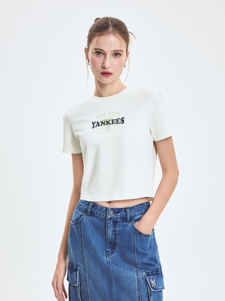 Áo Croptop MLB Women's Varsity Vintage Washed Graphic Crop Short Sleeve T-Shirt New York Yankees Cream