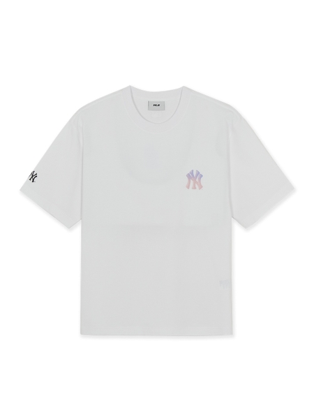 Áo Thun MLB Oversized Short-Sleeve T-Shirt Featuring Bernie's Back Graphic New York Yankees White
