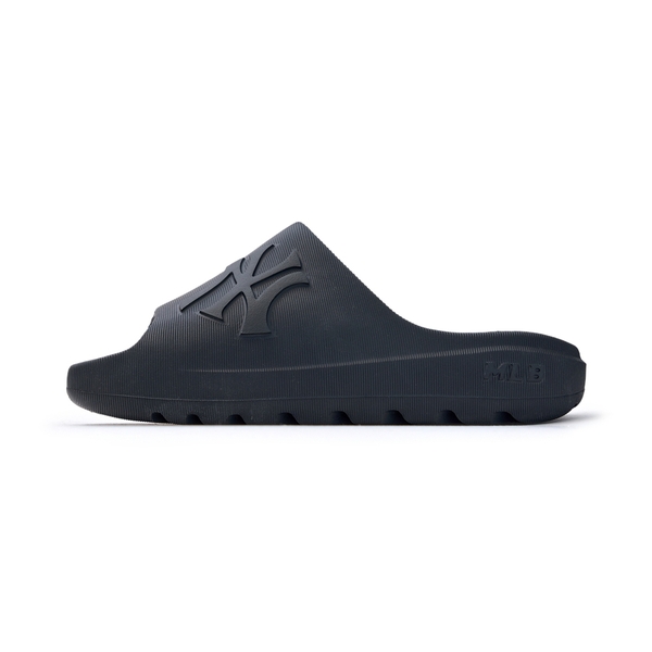 Dép MLB Skipper Slide New York Yankees Black