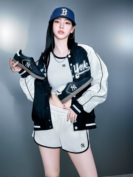 Giày MLB Clubby New York Yankees Black [Hello Spring]