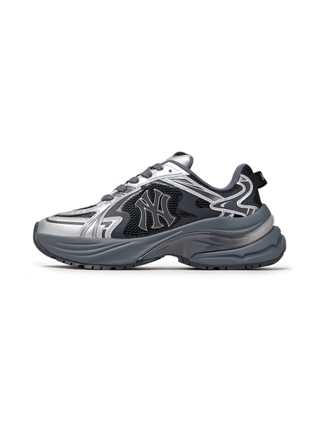 Giày MLB Curve Runner Enamel New York Yankees Silver [Karina PICK]