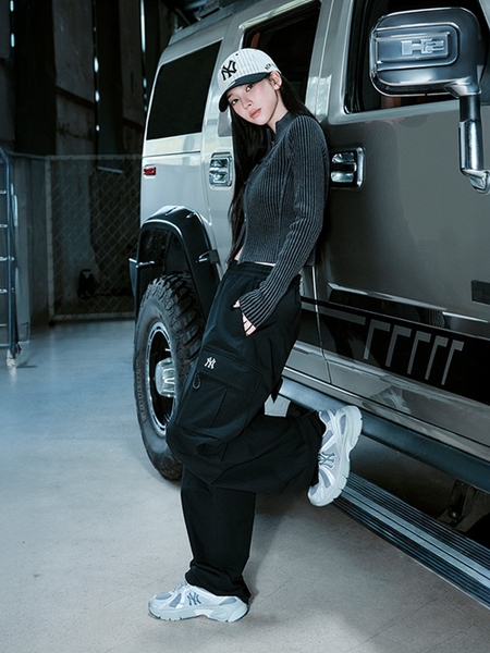 Giày MLB Trophy Runner New York Yankees Silver [Karina & TWS PICK]