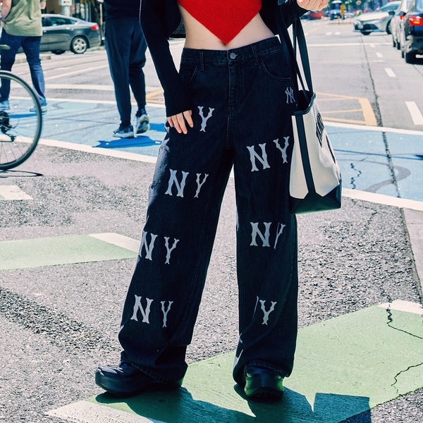 Quần Jean MLB Korea Multi Mega Logo New York Yankees Black