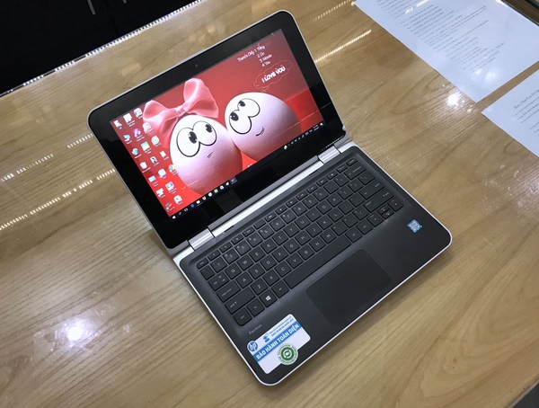 Laptop HP Pavilion x360 K118TU M3 6Y304GB500GBWin10