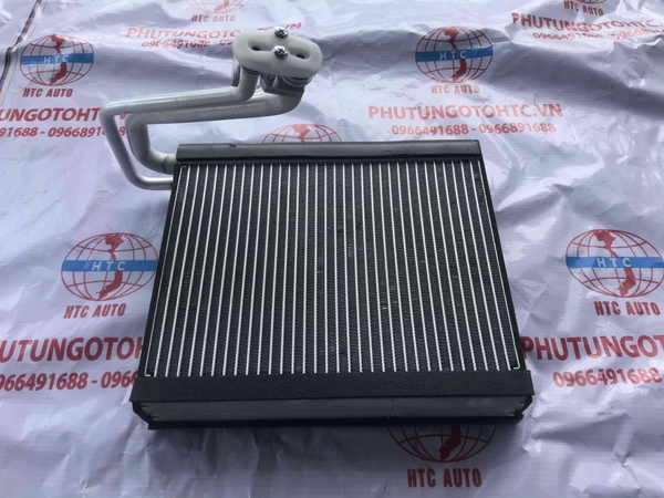 Giàn lạnh xe Land Rover Evoque, Freelander - LR009797