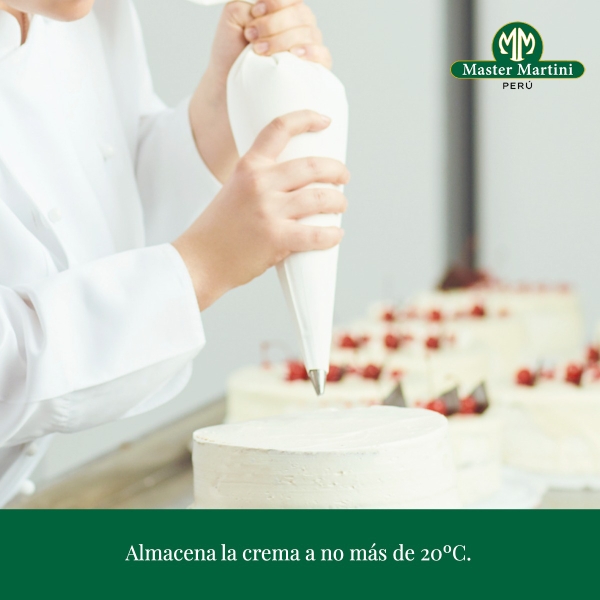 Kem Whip Topping UHT Monna Lisa Deluxe Martini 1L