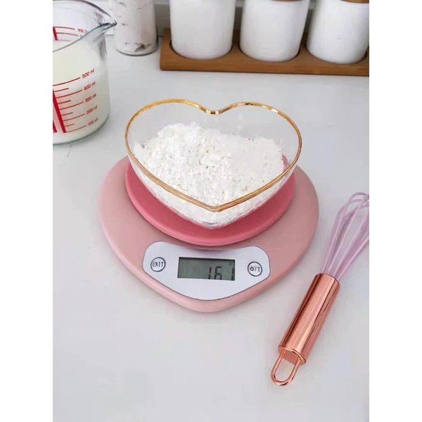 Cân Điện Tử Tim Hồng - Tặng Kèm 2 Pin