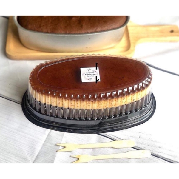 Hộp Nhựa Oval Đế Đen F70