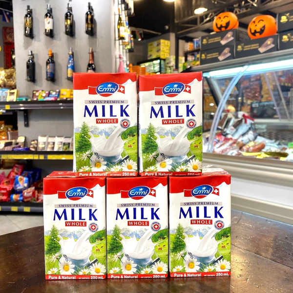 Sữa tươi Emmi (Thụy Sĩ) 100% nguyên chất Thùng 18 hộp x 250ml I EXP: 04.10.2025