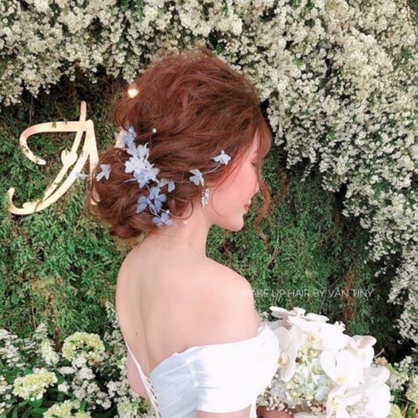 Cài tóc cô dâu hoa voan đính hạt - bướm trắng nhỏ
