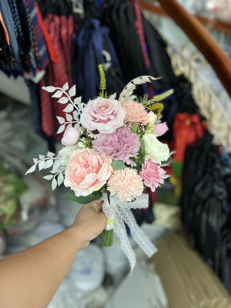 Hoa cưới cầm tay cô dâu T2-2023 TP HCM Giangpkc tông hồng đẹp.  giangpkc-phu-kien-thoi-trang