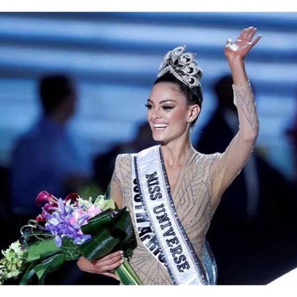 Vương miện hoa hậu hoàn vũ - vương miện hoa khôi