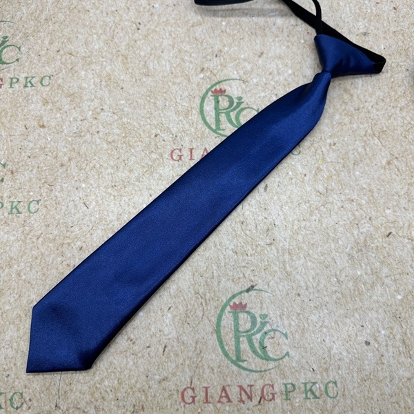 Cà vạt nam mẫu thắt sẵn dây thun phi bóng 5cm màu xanh đen 2023 Giangpkc - 35cm