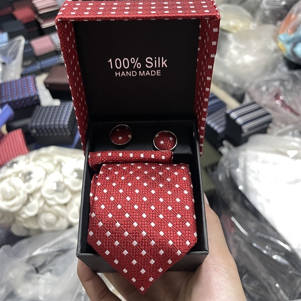 Cà vạt nam màu đỏ chấm kèm hộp bản nhỏ 6cm dành cho nam thanh niên set đầy đủ mẫu t11-2023 Giangpkc 011-05
