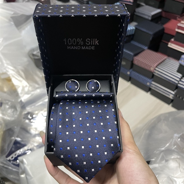 Cà vạt nam màu xanh đen chấm kèm hộp bản nhỏ 6cm dành cho nam thanh niên set đầy đủ mẫu t11-2023 Giangpkc 011-09
