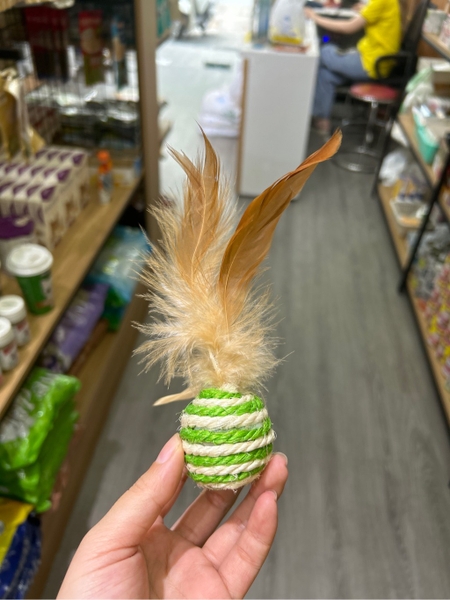 Spet đồ chơi banh cói lông vũ 4cm