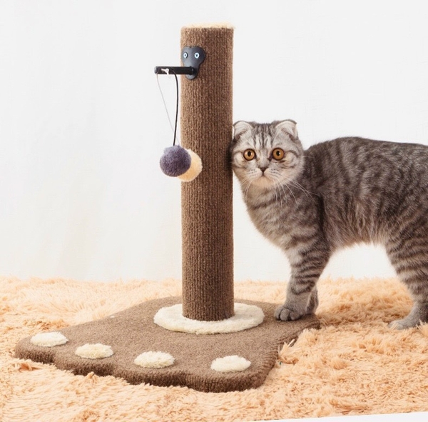 Cột cào mèo bàn chân kèm 2 cục bông 37*35*40cm