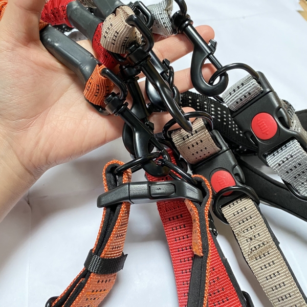 Spet dây dắt vải nhúm kèm vòng cổ tay cầm xốp 2.5cm