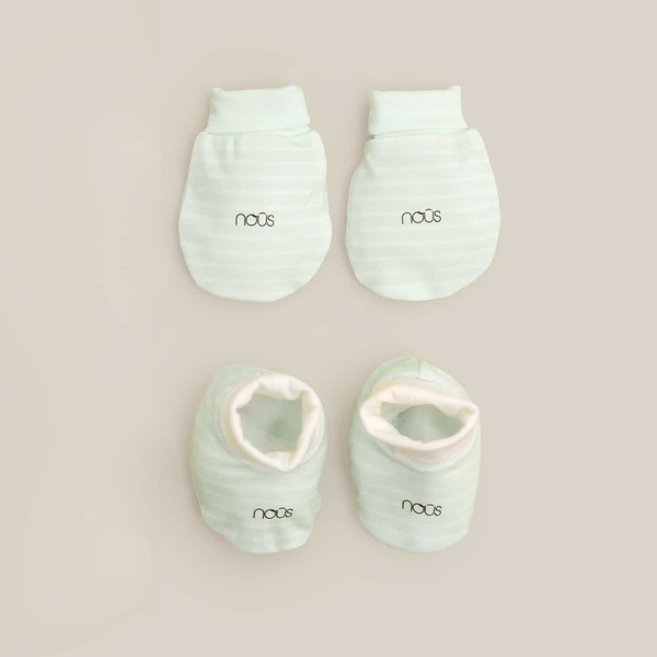 set-bao-tay-bao-chan-nous-ke-xanh-trang