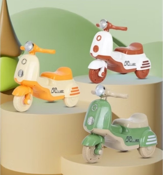 xe-choi-chan-vespa-8688
