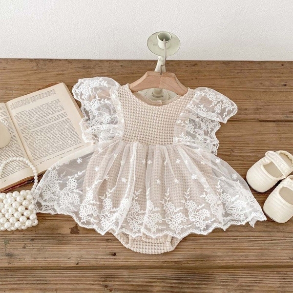 bo-suit-ren-christening-theu-b07-qc